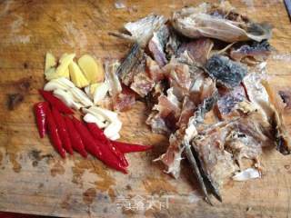 Smoke-free Kitchen in Summer [steamed Ginger-scented Dried Fish] recipe