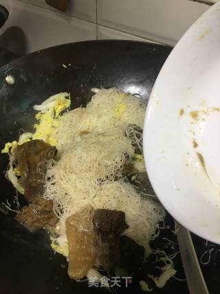 Stir-fried Bee Hoon with Beef Brisket recipe
