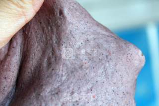 Milk Black Rice Noodle Cranberry Bun recipe