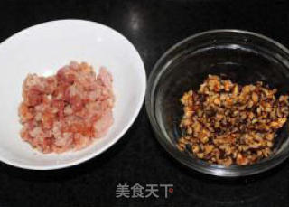 Shaomai with Minced Meat and Shiitake Mushrooms recipe