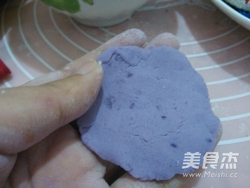 Sesame Purple Potato Cake recipe