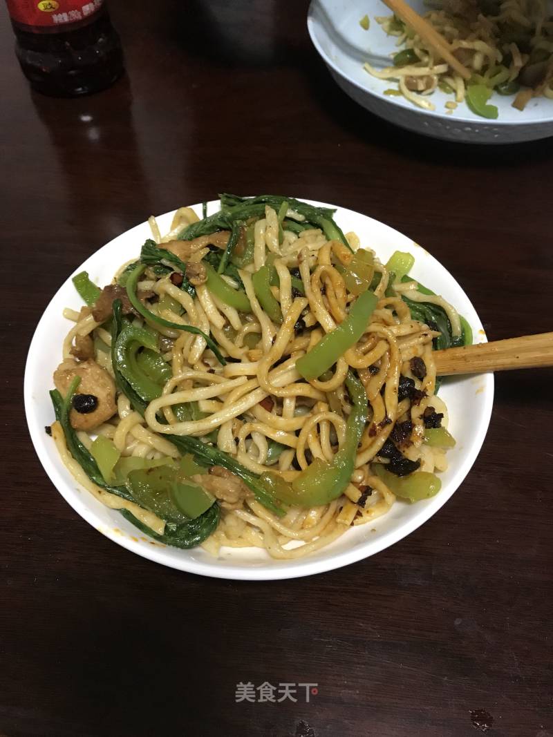 Fried Noodles with Green Pepper and Pork recipe