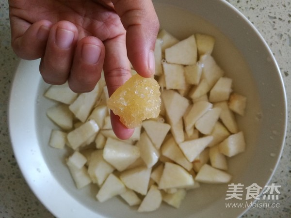 Electric Stew Pot Version Stewed Healthy Pear Cubes recipe