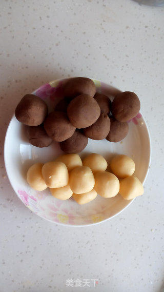Mocha Coffee Mooncakes-crispy and Delicious, Full of Aroma recipe