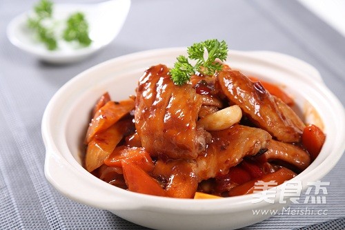 Huang Jihuang's Chicken Wings in Three Sauce Braised Pot recipe