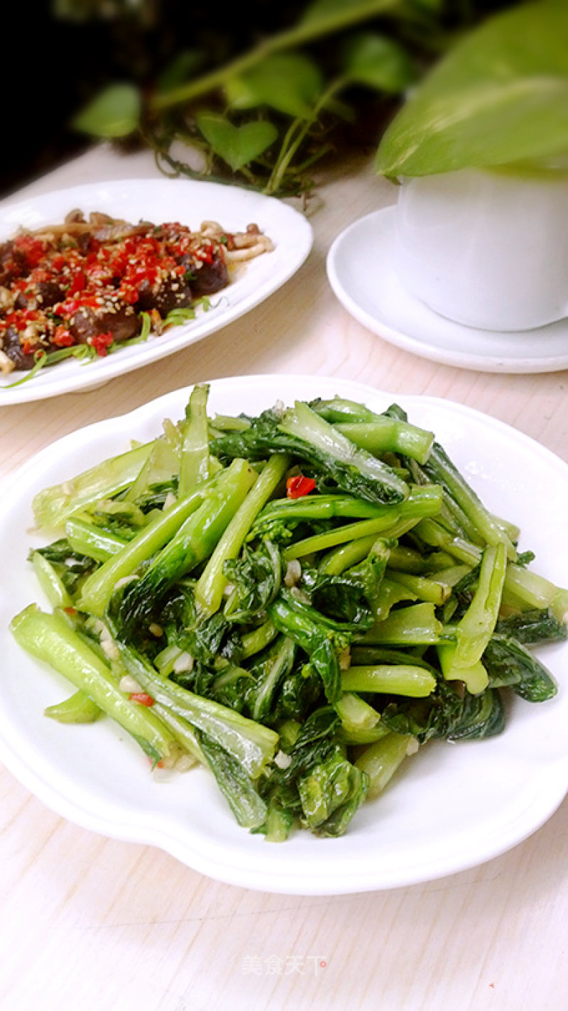Stir-fried Vegetable Core with Garlic recipe