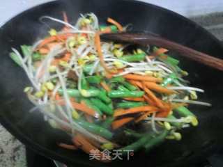 Farmhouse Steamed Lom Noodles recipe