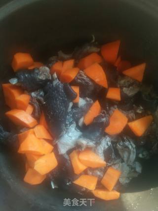 Black-bone Chicken Carrot Lotus Seed Soup recipe