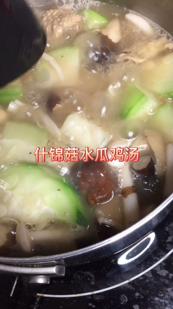 Eat It If You Don’t Have Appetite and Lose Fat on A Hot Day~ Assorted Mushroom Water Melon Chicken Soup recipe