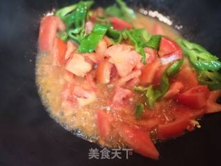 Home Cooking-scrambled Eggs with Green Peppers and Tomatoes recipe