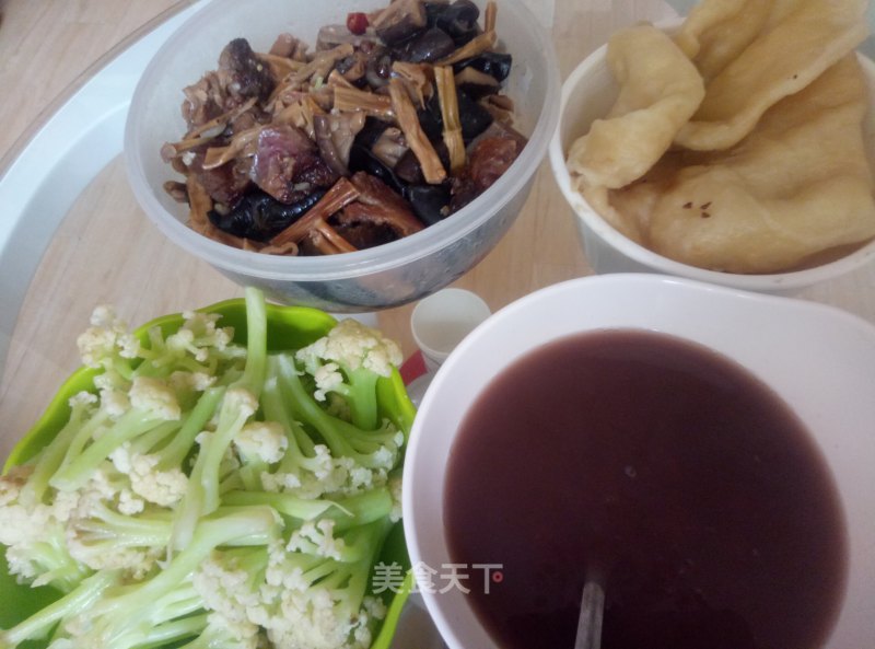 Bacon and Bamboo Shoots Dry Cake recipe