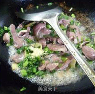 Stir-fried Pork Heart with Pickled Vegetables recipe