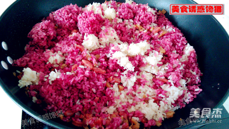 Colored Sticky Rice with Sausage recipe