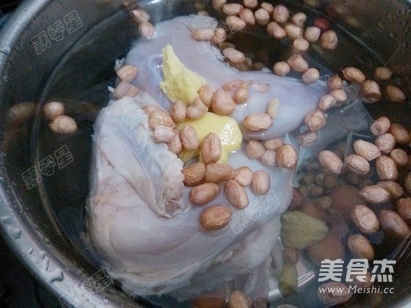 Stewed Chicken Soup with Water Chestnuts and Peanuts recipe