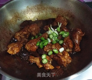 Roasted Chicken Wing Roots with Hericium recipe