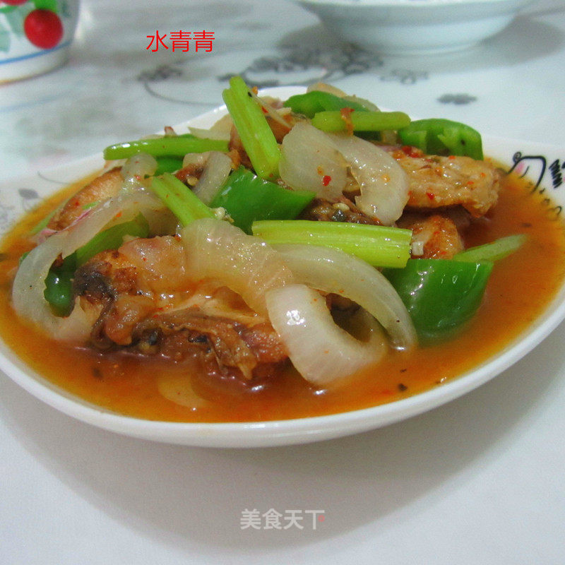 Boiled Fish with Celery and Onions recipe
