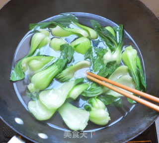 Duck Egg Buns with Green Vegetables recipe