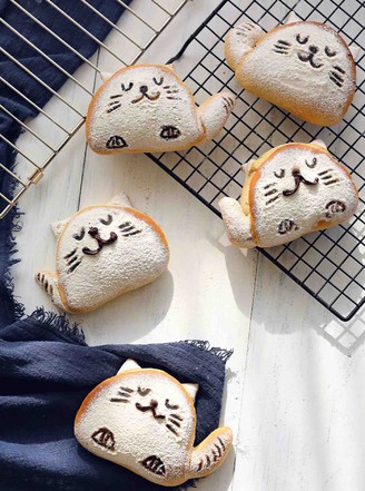 Cute Cat-whole Wheat Honey Bun recipe
