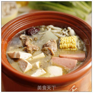 Sour and Refreshing Appetizer-----sour Radish and Old Duck Soup Hot Pot recipe