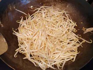 Fried Bean Sprouts with Bean Curd recipe