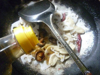 Stir-fried Lotus Root with Mushrooms and Soy Protein recipe