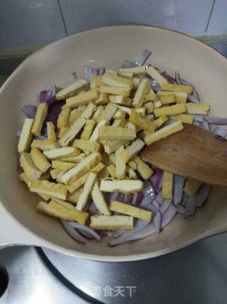 Stir-fried Dried Tofu with Green Onion recipe