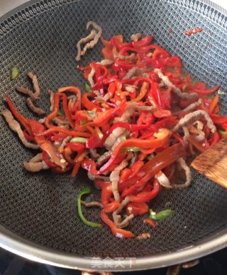 Stir-fried Shredded Pork with Hemp Pepper recipe