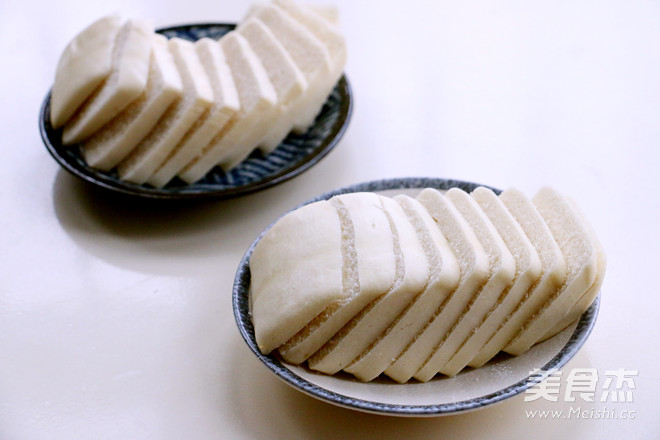 Salt and Pepper Grilled Bun Slices recipe