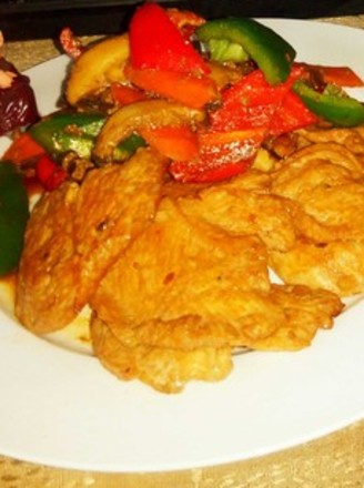 Fried Chicken Breast Slices with Lavender Flower Drink