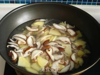 Mushroom Seafood Pimple Soup recipe