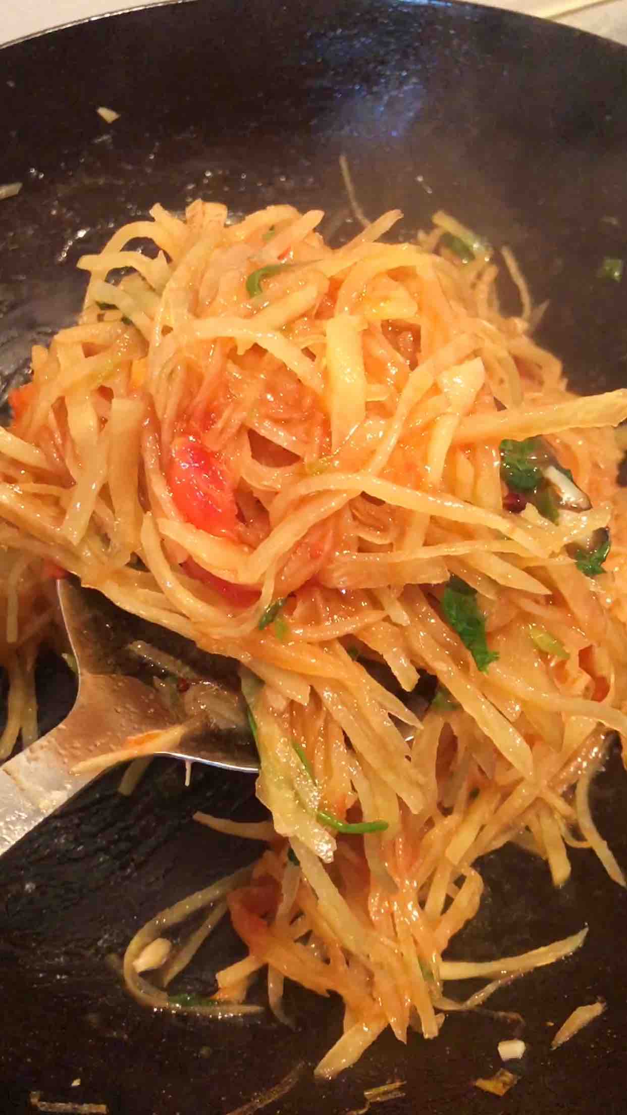 Shredded Potatoes in Tomato Sauce recipe