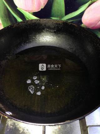 #aca烤明星大赛# Hot Noodles and Brown Sugar Fried Cake recipe