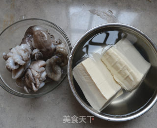 Braised Tofu with Octopus recipe