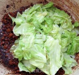 Stir-fried Cabbage with Minced Pork in Sauce recipe