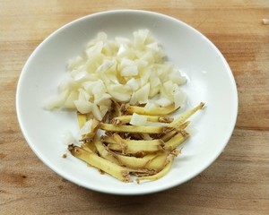 Stir-fried Taro Lotus with Chicken Gizzard Flowers recipe