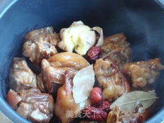 Pork Knuckle and Sea Cucumber recipe
