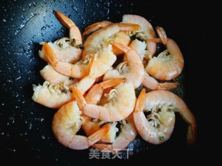 Fried Prawns with Scallion Oil recipe