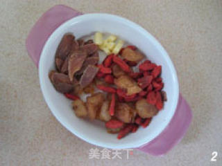 Stewed Pigeon with Xinkai River Ginseng recipe