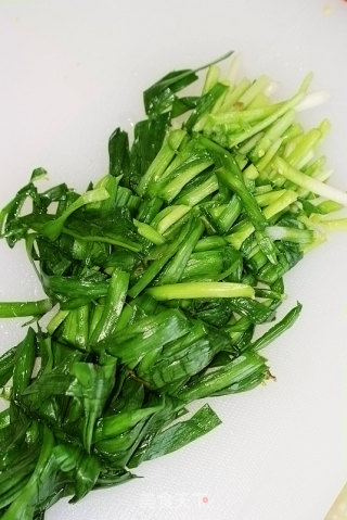 【noodles Mixed with Leeks】--intestine Cleansing and Healthy Vegetables in Spring recipe