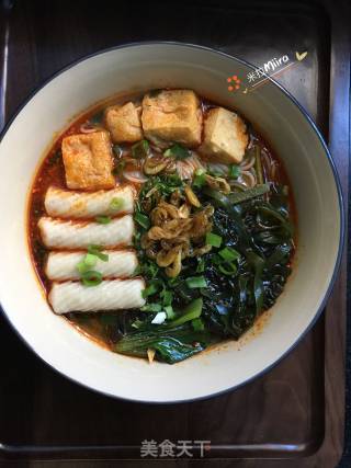 Spicy Chicken Soup with Rice Noodles recipe