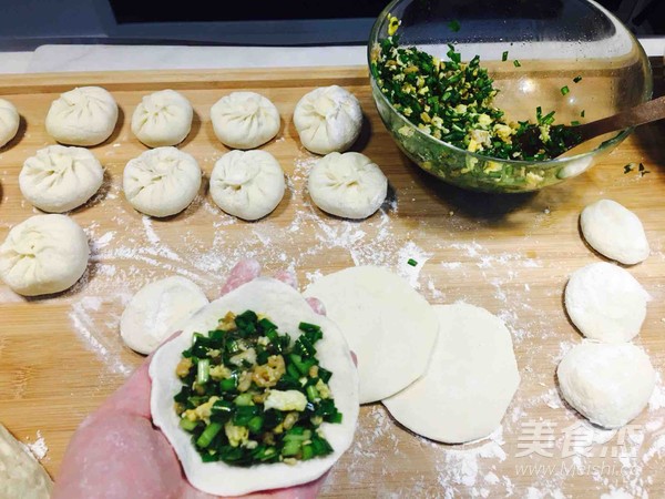 Leek, Pork, Shrimp and Egg Buns and Asparagus Pork and Shrimp Buns recipe