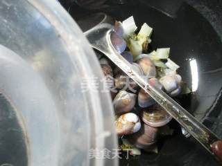 Boiled Clams with Pickled Cabbage recipe