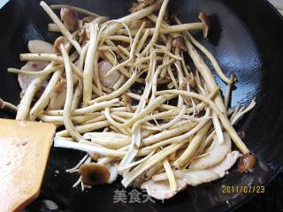 Onion Tea Tree Mushroom recipe