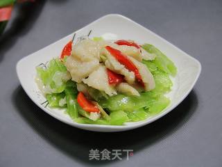 Stir-fried "fried Fish Fillet with Celery" recipe