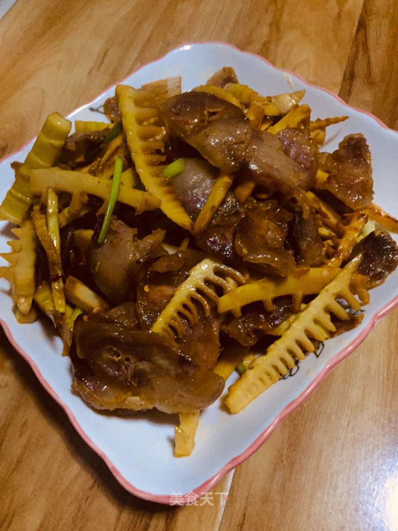 Stir-fried Sausage with Spring Bamboo Shoots recipe