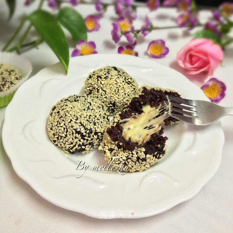 Shiba Heart Black Rice Ball