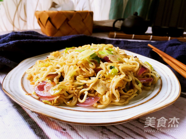 Vegetarian Braised Instant Noodles recipe