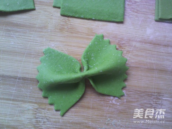 Emerald Butterfly Noodle recipe