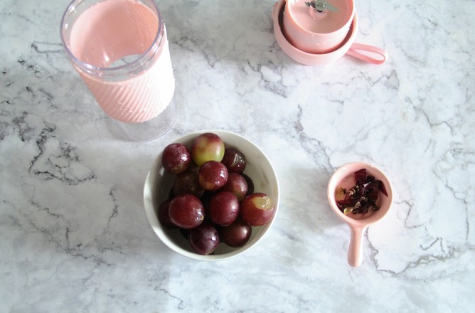 Freshly Squeezed Grape Juice recipe