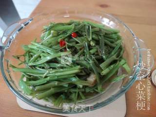 Stir-fried Water Spinach recipe